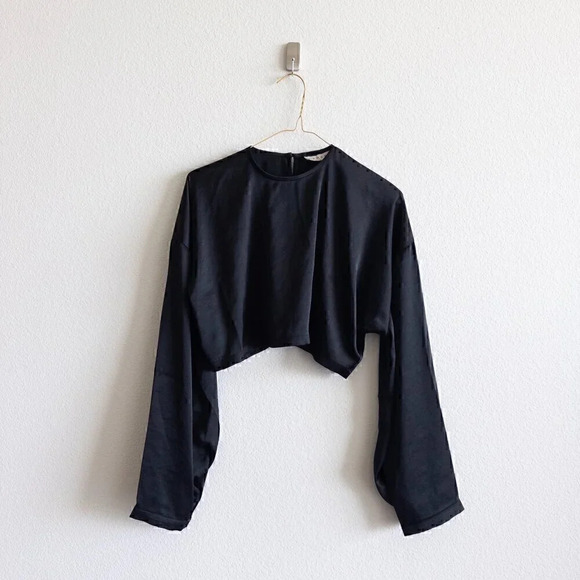 NWT B.FREEDOM Simona Top - Satiny Cropped Long Sleeve Blouse, Size M - Picture 4 of 6